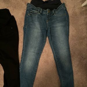 Lot of 3 Old Navy maternity jeans